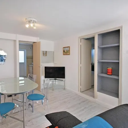 Two-bedroom Holiday In Maxime Holiday home *