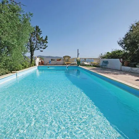 Two-bedroom Holiday In Maxime *